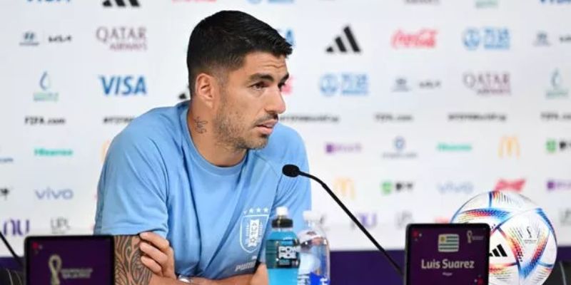 Luis Suarez gắn kết hơn với người hâm mộ