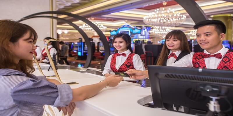 Sang Campuchia làm việc cho sòng casino